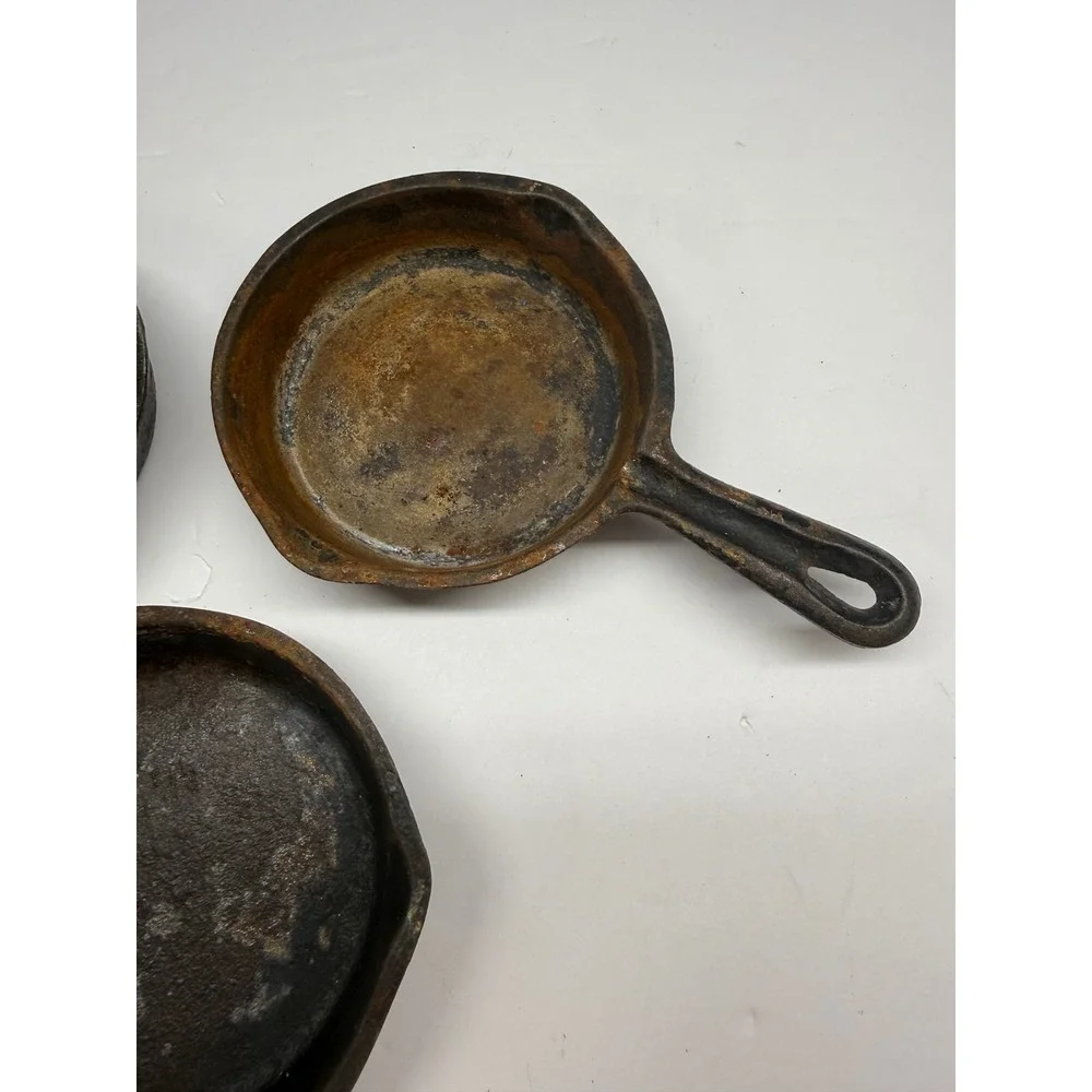 Vintage Miniature Cast Iron Skillet Set of 3 Small Toy Frying Pans Rustic Decor